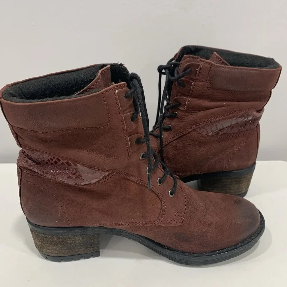 Catherine Malandrino Red Faux Suede Lace Up Combat Ankle Boots Women Sz 6.5